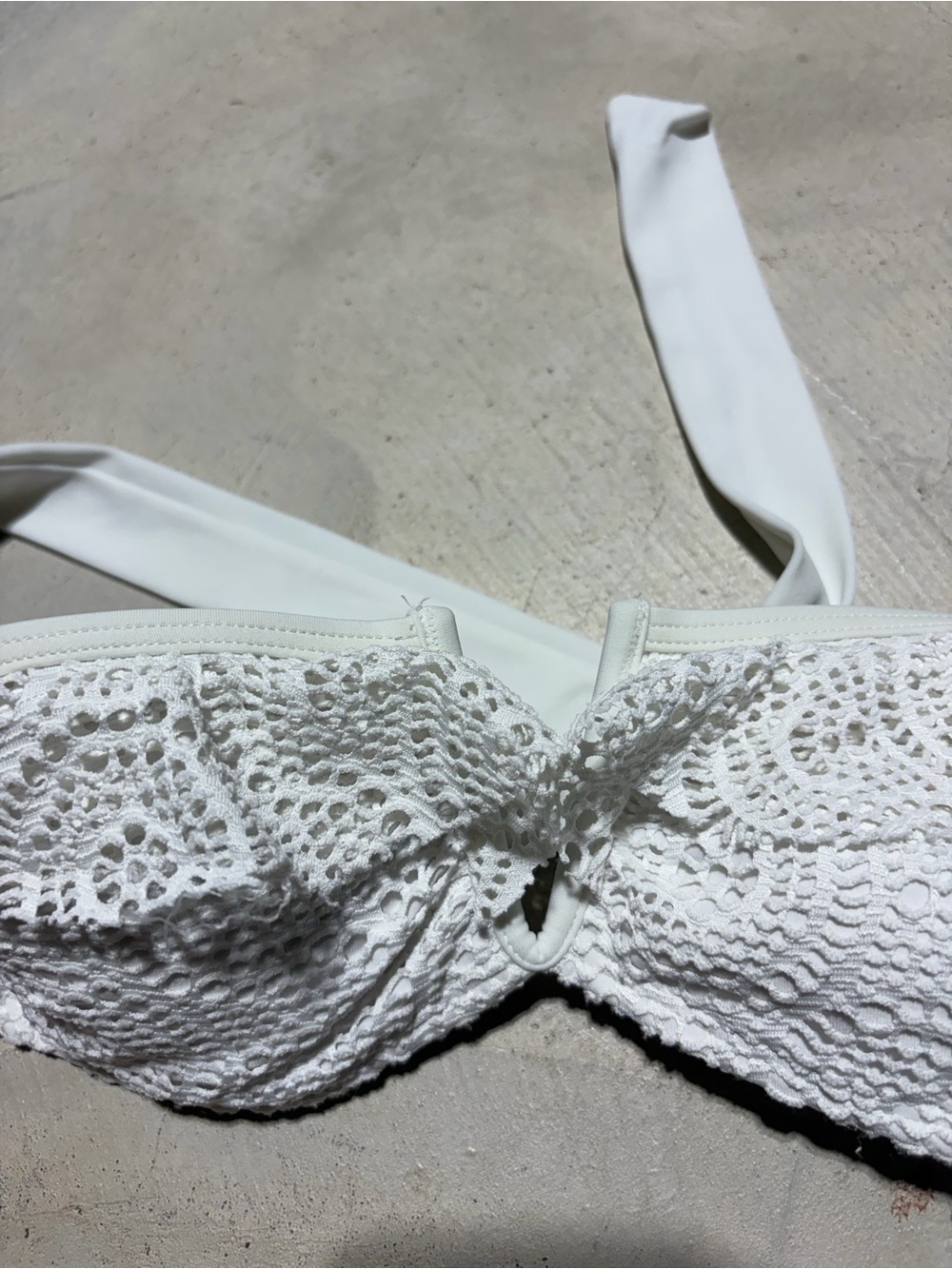 Aerie White Crochet Bandeau strapless Bikini Top XS - Picture 2 of 8